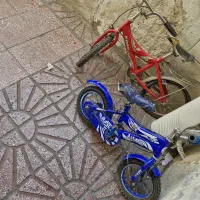 ۲ عدد دو چرخه نیاز به تعمیر
