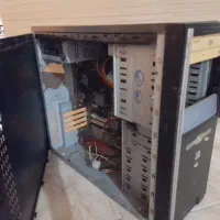 کیس قدیمی با قطعات کامل