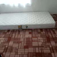 یه عددتشک تختخواب تک نفره وصندلی چرخان