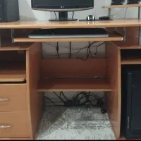 میز کامپیوتر تمیز