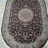 فرش ۴ متری بیضی و گرد