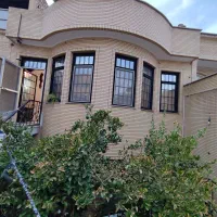 منزل دوطبقه  بازسازی‌شده  در موقعیت عالی مرکز شهر