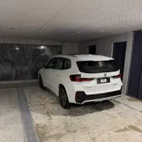 bmw ix1 ، با کیت M