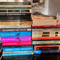 ۳۰ عنوان کتاب‌، فروشی به صورت یک‌جا و جداگانه.