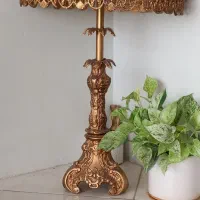 میز کنار سالنی آلیاژ برنجی