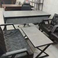 میز فلزی و کتابخانه فلزی