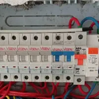 برقکاری.برقکار ساختمان.رفع اتصال ونشت جریان