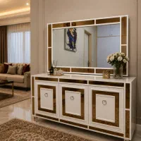 یک عدد اینه کنسول سفید رنگ