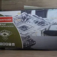 شیرینی خوری با کارتن نو
