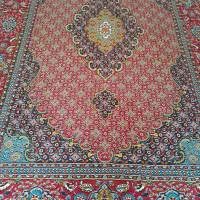 دو عدد فرش کاملا سالم و تمیز ۷،۷۰۰،۰۰۰ و ۴،۷۰۰،۰۰۰