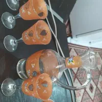 یک عدد پارچ و پنج جام