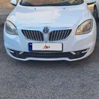 برلیانس  سفید H330.  موتور 1650