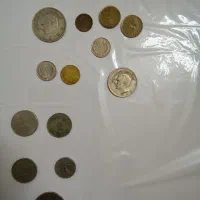تعدادی سکه قدیمی