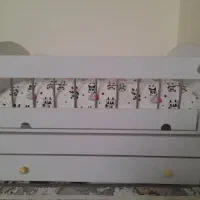 گهواره یا تخت نوزاد کاملا سالم