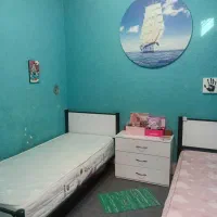 تخت و تشک و آیینه