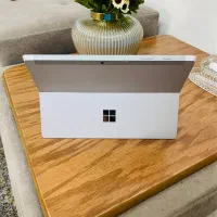 سرفیس سه / تاچ سالم / باطری سالم / مناسب تدریس