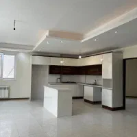 اپارتمان ۱۰۰ متری نوساز کلید نخورده لوکیشن دنج
