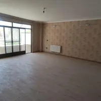 دوخواب طبقه اول جنوبی ۱۰۰ متری