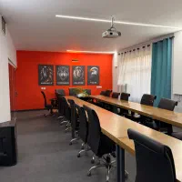 سالن ورکشاپ جلسات کلاسی ایونت و کنفرانس مردآویج