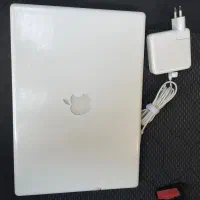 لپ تاپ Macbook سفید (اپل)