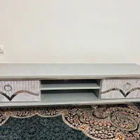 گلدان،میز تلویزیون
