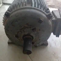 الکترو موتور ۶۰  اسب ۳۰۰۰دور فابریک تمیز