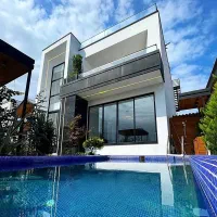 380 متر ویلای مدرن*استخردار*شهرکی بنجکول