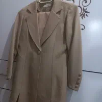 کت و شلوار زنانه رنگ کرم سایز ۴۲ و۴۴