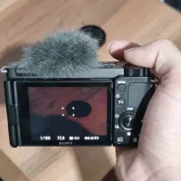 دوربین عکاسی sony zve 10 و لنز سیگما 30mm