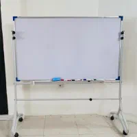 تخته وایتبرد و پایه فلزی چرخ دار