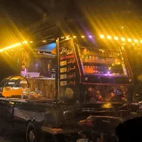باریستا و بار تندر شیفت شب 6ساعت کار