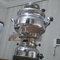 یه سری وسیله آشپزخوونه و منزل گل بدلیجات فرش و...