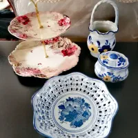 ظروف قدیمی وگل پنبه