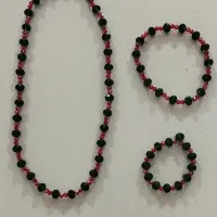 دستبند و گردنبند