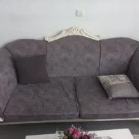 فرش نگین مشهد دست دوم . مبل ۷ نفره به همراه میز
