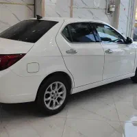 دنا پلاس توربو ۶دنده سانروف دار