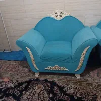 دو عدد مبل تک نفر