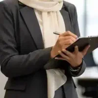 استخدام منشی خانم
