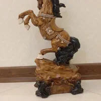 مجسمه اسب