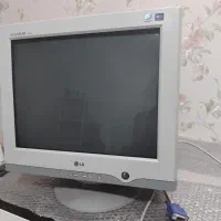 ۲ عدد مانیتور CRT 17 اینچ