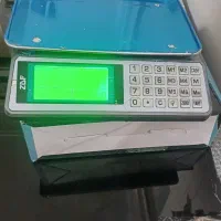 ترازو ۴۰ کیلو ۶ رقم موجود می باشد