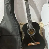 گیتار مشکی رنگ کاملا نو