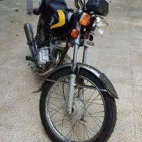 موتور هوندا ۱۲۵ تمیز با پلاک و کارت موتور