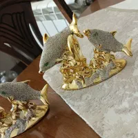 یک جفت مجسمه طلایی
