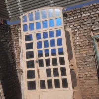 درب حیاط و درب هال