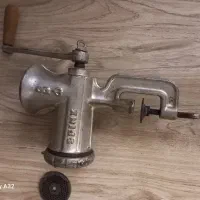 چرخ گوشت دستی قدیمی
