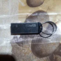 فلش ۸ گیگ مارکه برند و بروز....