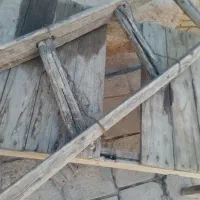تخت چوبی و نردبان