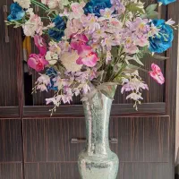 گل و گلدان تزئینی