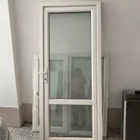 در و پنجره کار کرده